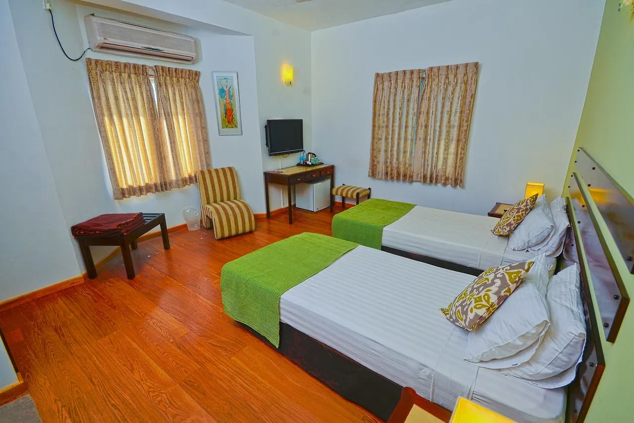 Monsoon Suites Kirillapone Bed & Breakfast