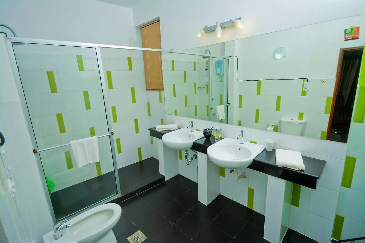 Monsoon Suites Kirillapone Bed & Breakfast